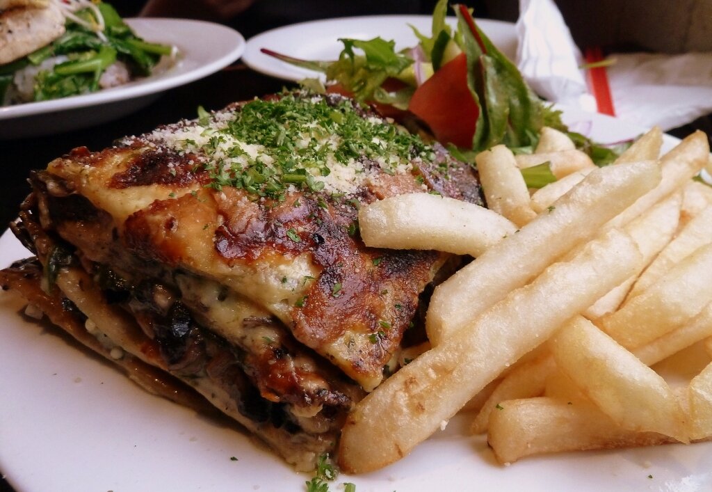 Fox Hotel, 351 Wellington St, Collingwood